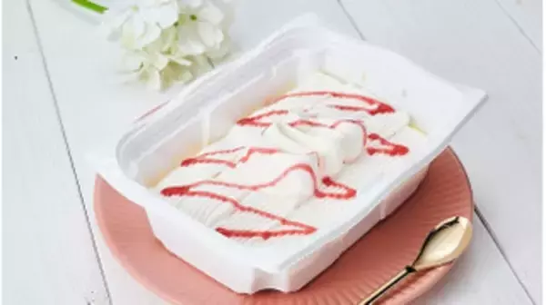 「今週新発売のケーキまとめ！『生チョコを使ったチョコケーキのバウム』、『×ＲＩＮＧＯ　シャキっとリンゴのパイケーキ』など♪」の画像