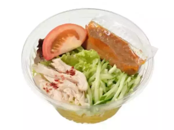 「今週新発売のコンビニラーメンまとめ！『北海道名物ラーメンサラダ　蒸し鶏と半熟玉子』、『町中華の醤油ラーメン』など♪」の画像