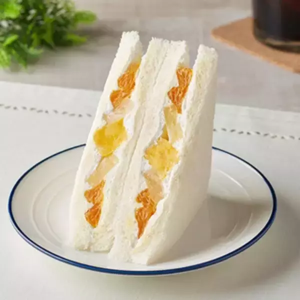 「今週新発売のバナナまとめ！『ＳＯＹＪＯＹ　プラントベース　バナナ』、『パフェデザート　フルーツミックス練乳風味』など♪」の画像