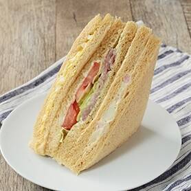今週新発売のトマト料理まとめ！『生ハムとトマトのジェノベーゼ風＆ベーコンポテト』、『野菜生活１００　太陽のトマトＭｉｘ』など♪