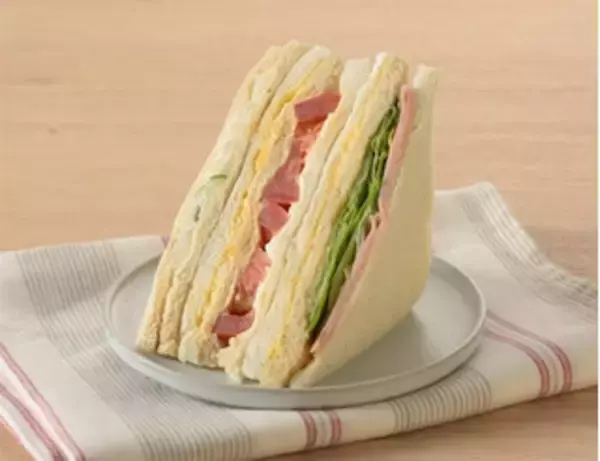 「今週新発売のシャキシャキ食感の食べものまとめ！『香ばし肉野菜＆ビーフン炒め』、『シャキシャキきゃべつの浅漬け』など♪」の画像