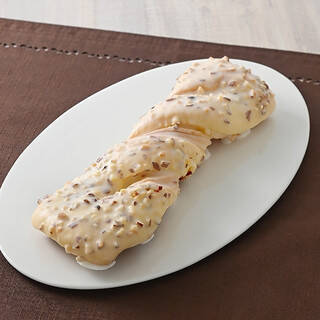 今週新発売のアーモンドまとめ！『ハートクッキー　バターアーモンド』、『白いアーモンドチョコバー』など♪