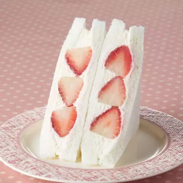 「今週新発売のファミマパンまとめ！『白生ドーナツ　ダブルカフェラテ』、『ダブルチョコオムレット』など♪」の画像