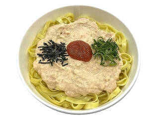 今週新発売のコンビニパスタまとめ！『古川なすと挽肉のピリ辛トマトソースパスタ』、『スパイス香るカレーパスタ　ハンバーグのせ』など♪
