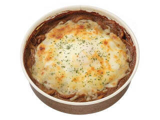 今週新発売のコンビニパスタまとめ！『古川なすと挽肉のピリ辛トマトソースパスタ』、『スパイス香るカレーパスタ　ハンバーグのせ』など♪