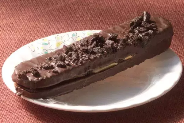 「ファミマ×ブラックサンダーここにあり！　ザクザク歯ざわりたまらない！：今週のコンビニスイーツランキング」の画像