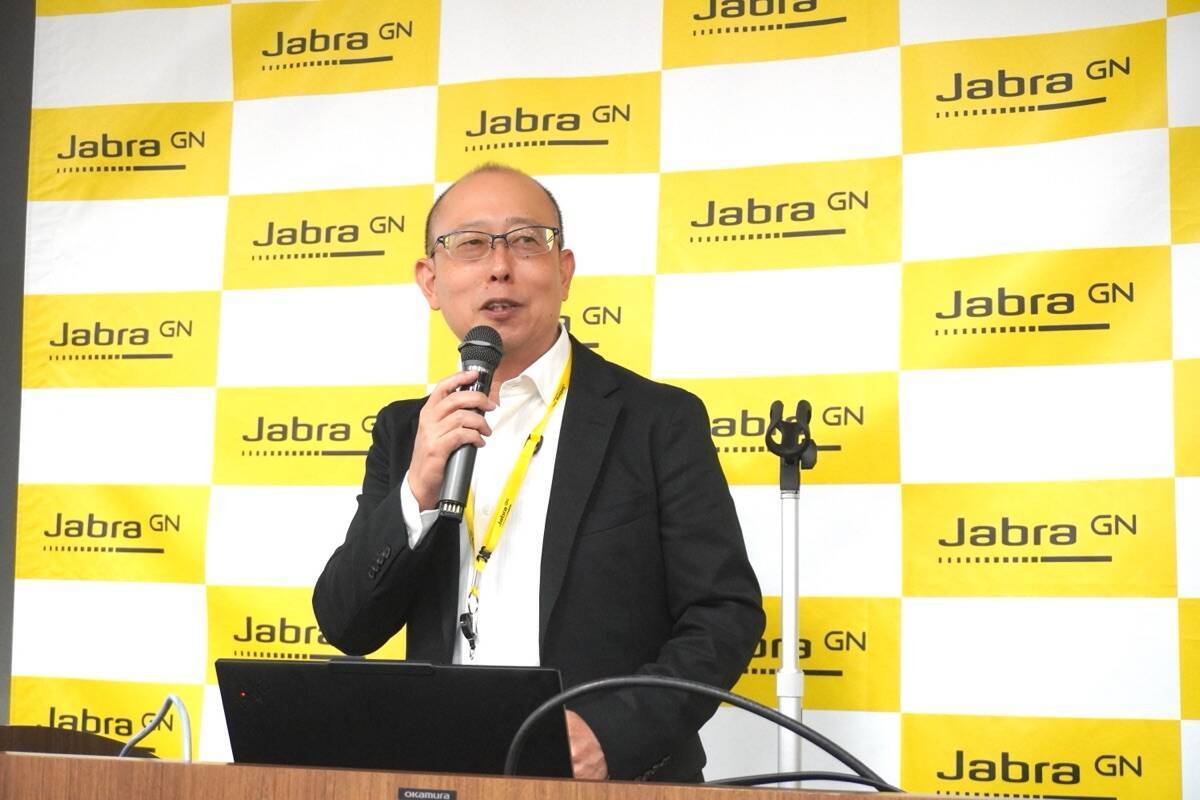 ブームアームなしで「本人の声だけ」を届ける Jabra「Evolve3」に新3機種、野村證券は9000台導入を即決