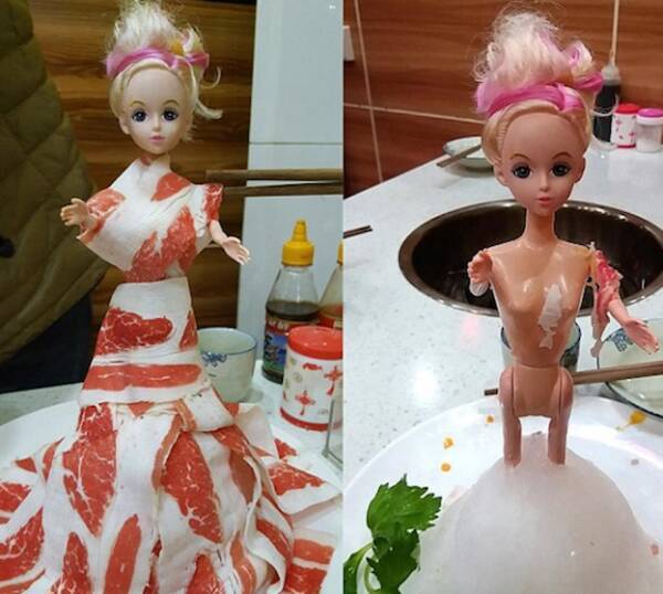 バービー人形の肉巻きだす飲食店が炎上 ウヒヒ と人形から肉をはいで食べる姿が異常過ぎて 17年2月8日 エキサイトニュース バービー人形の肉巻きだす飲食店が炎上 ウヒヒ と人形から肉をはいで食べる姿が異常過ぎて 17年2月8日 エキサイトニュース