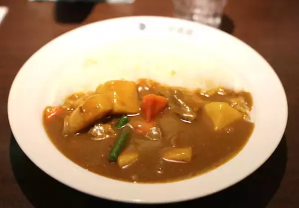 ココイチ・グランドマザーカレーは美熟女味 オヤジサラリーマンに受ける理由が深すぎる！