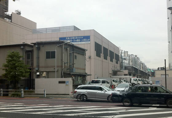 食肉市場の食堂のモツ煮が日本一美味い!!! 居酒屋のモツ煮なんて食ってる場合じゃない!!!