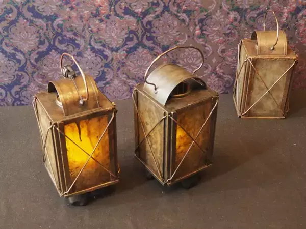 「手を繋いで探索するゴシックホラーなVRお化け屋敷『CORRIDOR』体験レポ」の画像