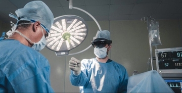 手術中に臓器の3Dモデルを目の前に表示する医療用ツール 米国で認証取得
