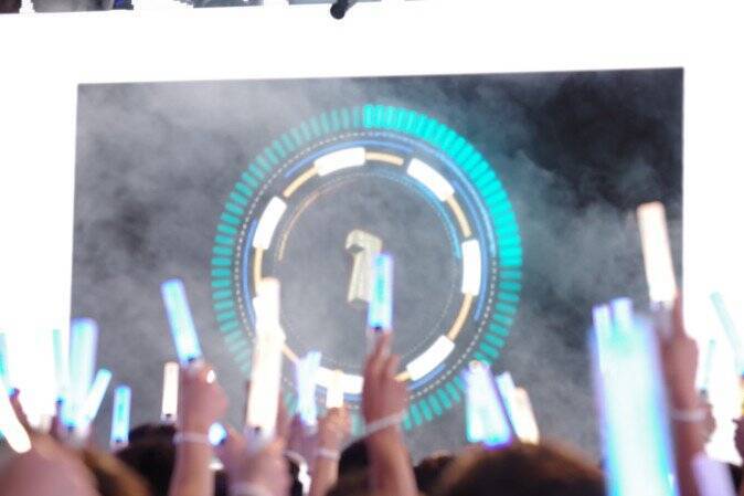 「10年後も、一緒にVTuberをやっていたい」ミライアカリ 1周年記念ライブで見えた“思い”