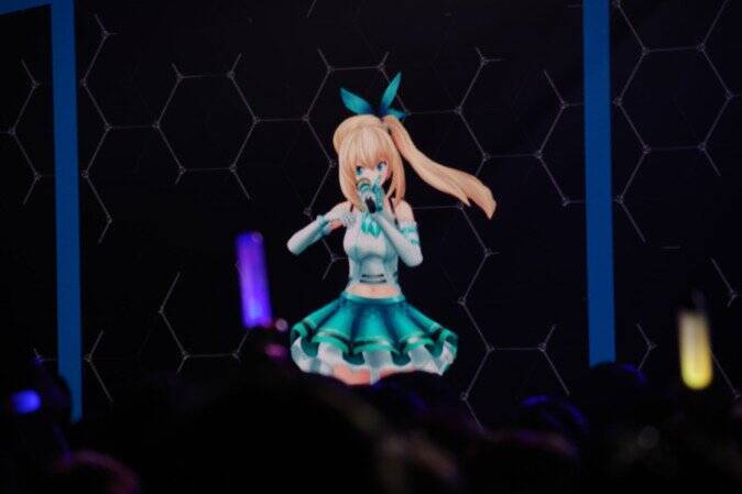 「10年後も、一緒にVTuberをやっていたい」ミライアカリ 1周年記念ライブで見えた“思い”