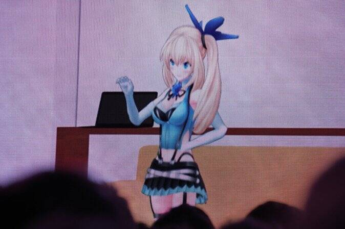 「10年後も、一緒にVTuberをやっていたい」ミライアカリ 1周年記念ライブで見えた“思い”