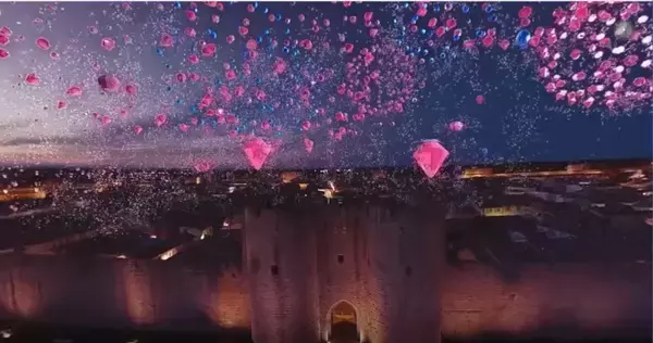 「【体験レポ】ドリンクを楽しみながら、VRで空中散歩をして海外旅行気分」の画像