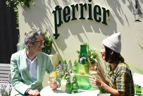 「【体験レポ】ドリンクを楽しみながら、VRで空中散歩をして海外旅行気分」の画像