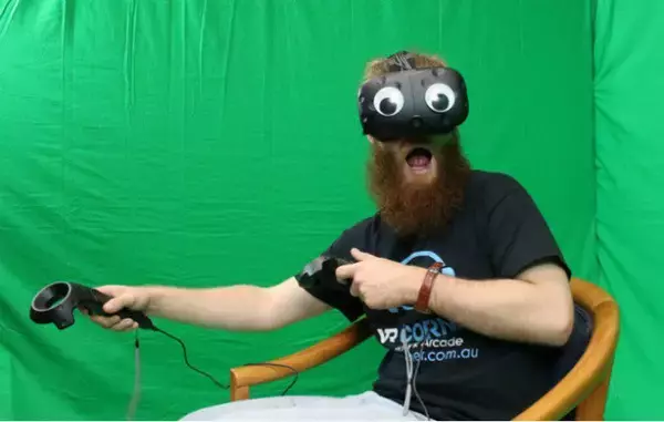挑戦者続々 VRゲーム連続プレイのギネス記録が36時間に更新