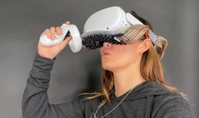 VRで口元にリアルな食感を与える技術、カーネギーメロン大学の研究者らが開発
