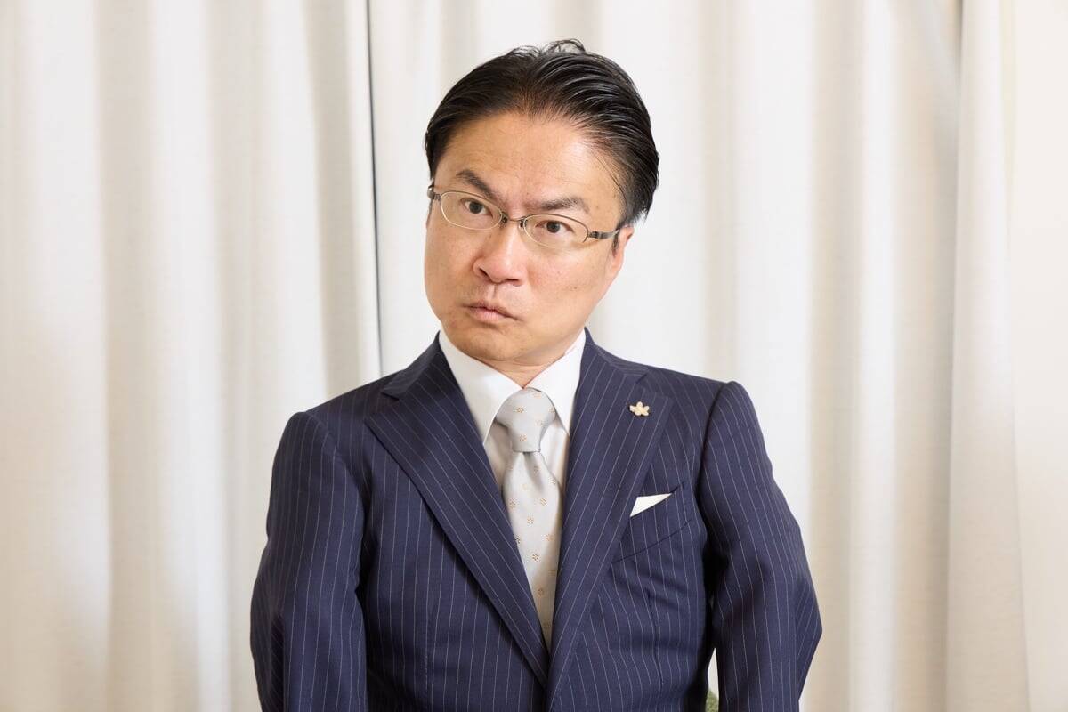 友人の詐欺被害が執筆のモチベーションに。中学生向け金融指南書の作者を、乙武洋匡が直撃！