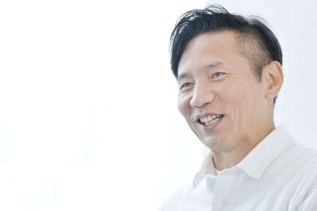 うどん屋経営の学びをもとに「ファブレスメーカー」に投資、お笑い芸人・オモロー山下さんの個別株選び