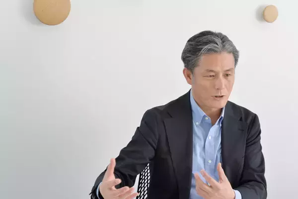 「異色の数学理論「圏論」は投資にも生きるのか、数学者の加藤文元さんに聞いた」の画像