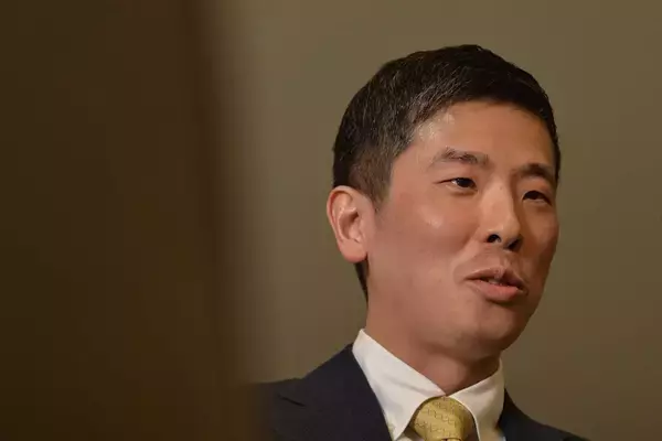 「ベースに根付くのは伝説的投資家の手法、スパークスAM・春尾卓哉氏が実践する「ロング・ショート戦略」の本質」の画像