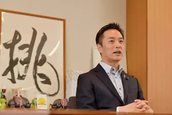 「内閣総理大臣補佐官に聞く（前編）～「公的年金シミュレーター」誕生の背景～」の画像