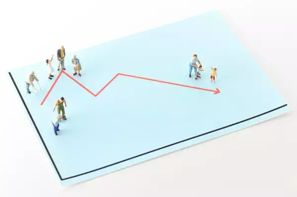 人口が減る中で日本経済は成長できるのか？　50年後に「半減」もある中でこの国に必要なこと