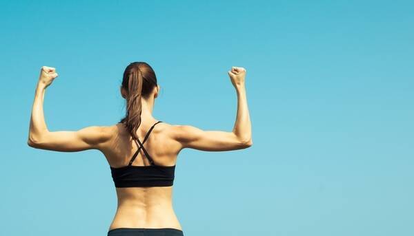 引き締めて痩せる 二の腕ダイエットのコツ おすすめエクササイズ6選 16年9月26日 エキサイトニュース