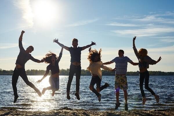 友だちは多いけど浅い付き合いor少なくても深い仲 どっちがリア充 大学生の理想は 16年10月29日 エキサイトニュース