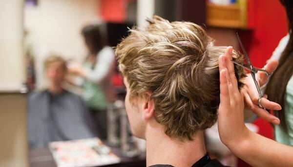 雰囲気イケメンになれる 大学デビューを狙う男子におすすめな髪型9選 17年3月日 エキサイトニュース