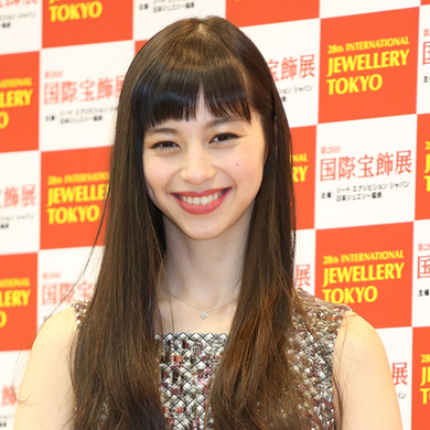 剛力彩芽 中条あやみ ともさかりえ 顔が歪んでいるようにみえる美人女優たち 19年4月2日 エキサイトニュース