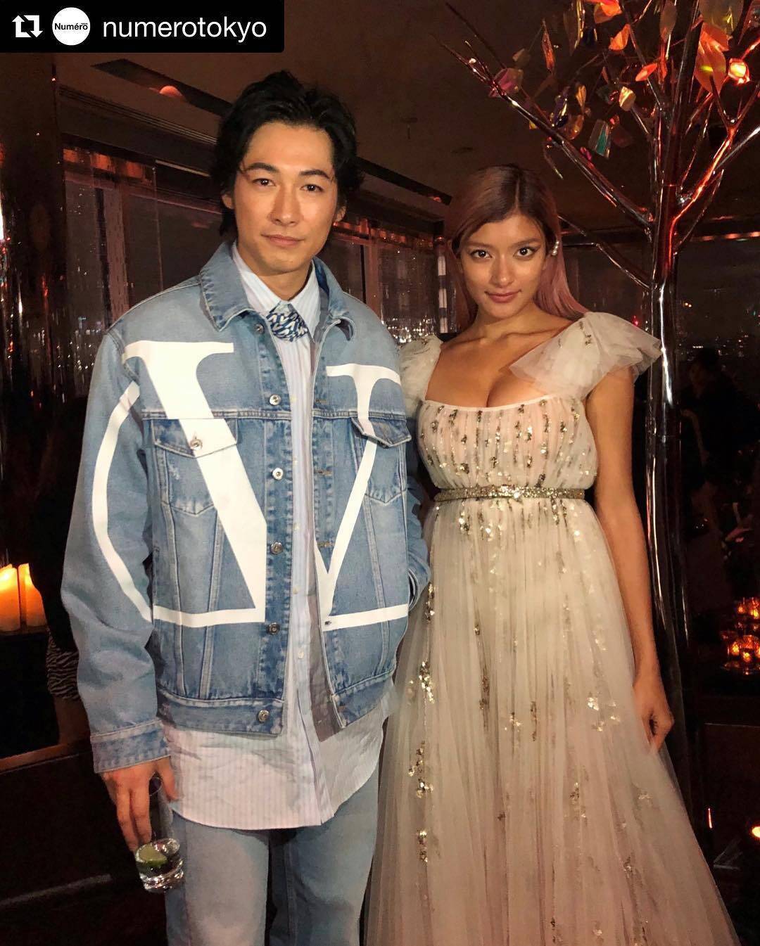 ローラが 豊胸 衝撃的なインスタ写真に ツッコミ が続出 18年12月5日 エキサイトニュース