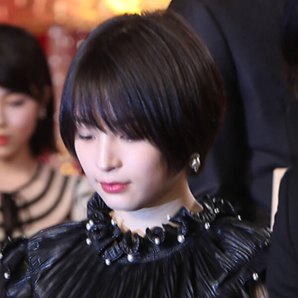 逆風 の広瀬すずを救う 朝ドラ主題歌に スピッツ 起用 19年2月23日 エキサイトニュース