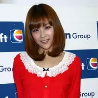 重盛さと美がキレッキレダンス 全身黒の衣装でクールビューティーに 15年12月28日 エキサイトニュース