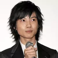 神木隆之介 天海祐希 過去に大病を患っていた芸能人4選 生存確率1 や 内臓破裂 も 18年10月15日 エキサイトニュース