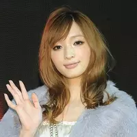 佐藤かよの制服姿が カワイイ と評判 海外から 女神 の称賛も 14年9月8日 エキサイトニュース