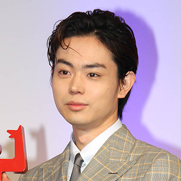 菅田将暉 ワキ汗 全開で好感度アップ ヤバっ ワキ汗すらかわいい 21年10月5日 エキサイトニュース