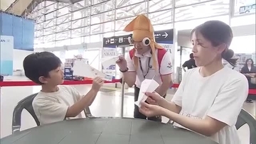 「これだけ飛ぶ紙飛行機は初めて！」現役パイロットが本格的な紙飛行機の作り方を伝授「航空業界に興味を」新潟