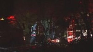 8日未明に杉林と空き家を焼く火事が発生　落雷が原因の可能性も　新潟・佐渡市