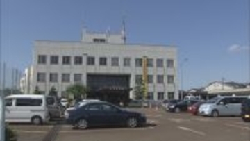 包丁のようなもので住民の70代女性脅す…長岡市の民家に60代くらいの男が押し入り現金4万円を奪い逃走　男は現在も逃走中