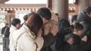 「みんなとずっと一緒に」「夢は警察官」新潟市の神社では初詣に多くの参拝者　そろばんのはじき初めも♪