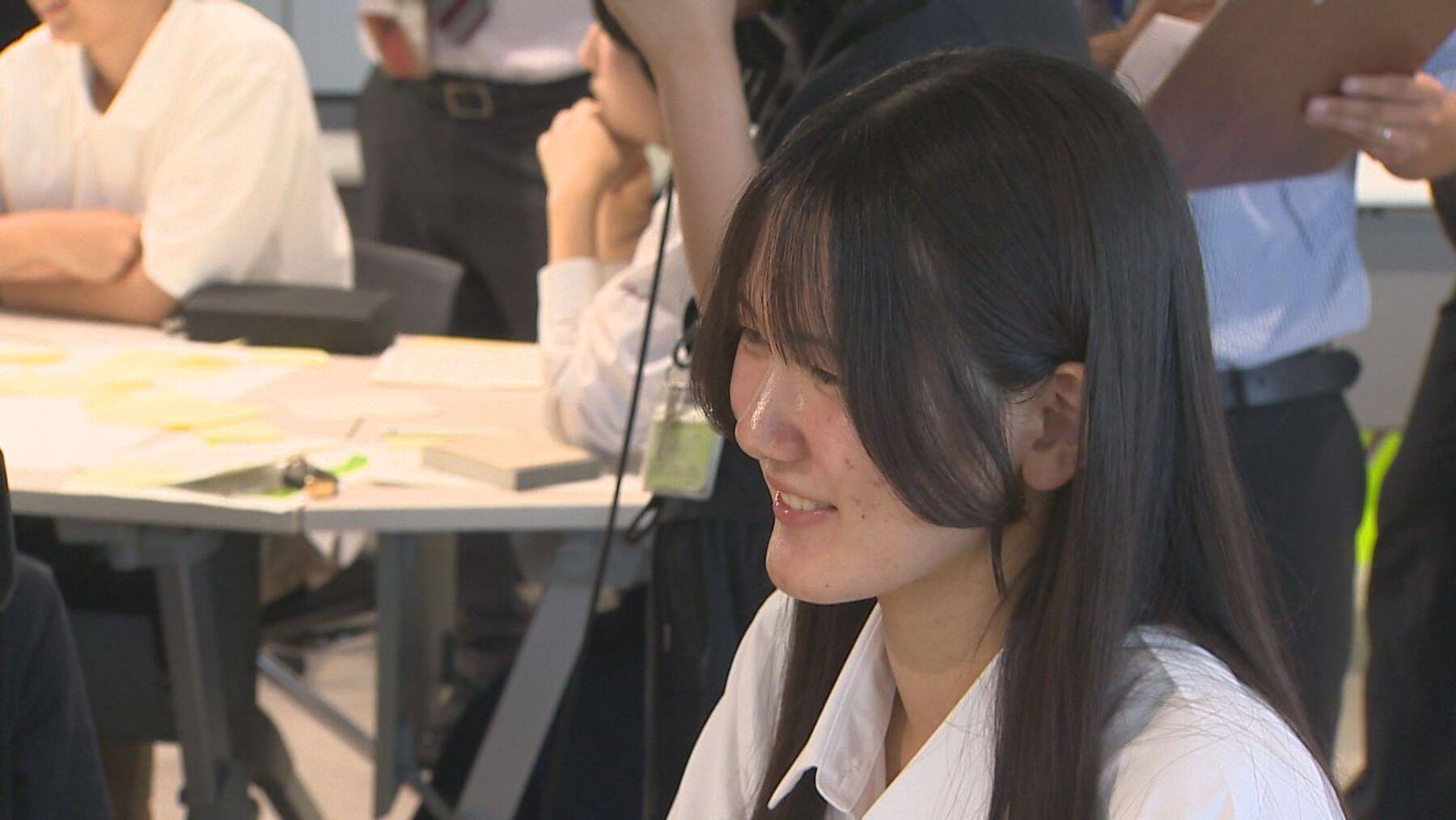 【若者の本音】 20年で約6万人減…“若者の転出超過”顕著な新潟市「絶対に帰ってくると約束できない」 高校生が市長に意見ぶつける