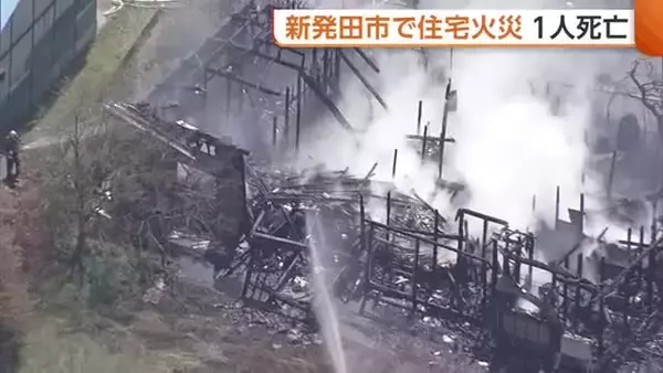 「煙が見える」新潟・新発田市で住宅火災…焼け跡から1人の遺体発見　住人の90代男性と連絡取れず