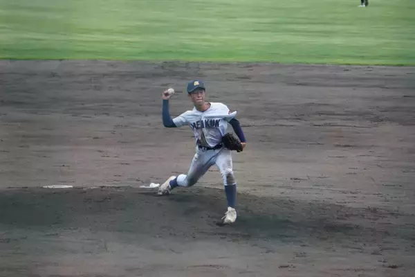 「「苦しい時に頼りになる」14年ぶり甲子園へ新潟明訓が昨秋4強開志学園に逆転勝ち　大黒柱の今井巨主将が好救援に逆転打の活躍」の画像