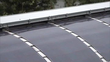 薄くて曲がる“次世代型太陽電池”お披露目！湾曲した屋根などにも設置可能「普及・拡大に期待」新潟
