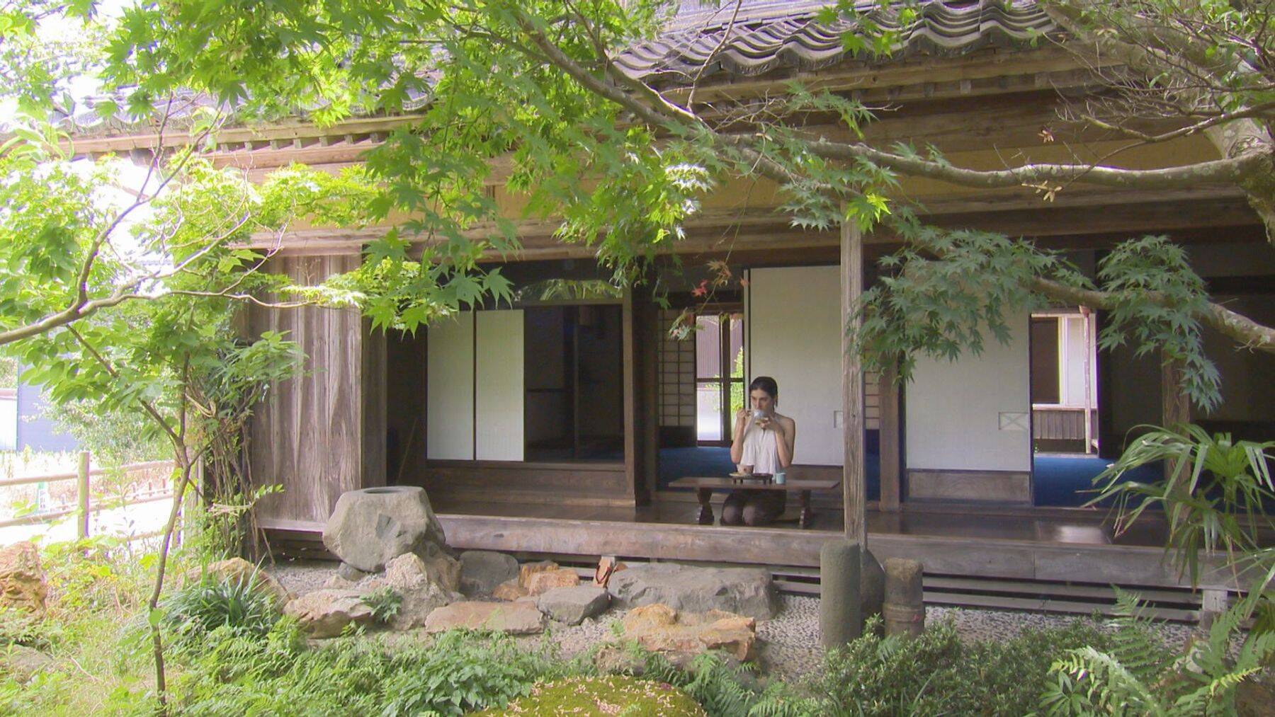 全国を旅してきた女性画家…「影にも目を当てられるようになった」自問自答の中で“過去の痛み”を作品に