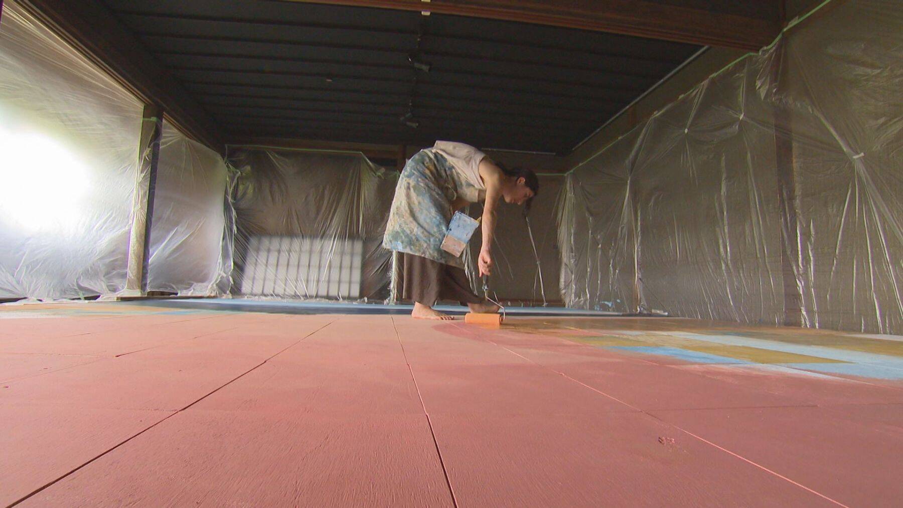 全国を旅してきた女性画家…「影にも目を当てられるようになった」自問自答の中で“過去の痛み”を作品に