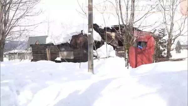“雪の重み”原因か…自宅倒壊で70代男性が下敷きに「助けてくれと声が」 当時住宅には60cmほどの積雪 新潟・十日町市
